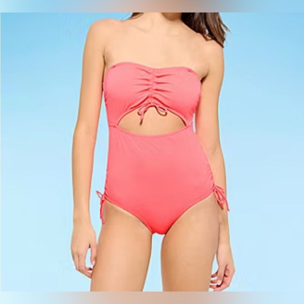 Decree Womens Exotic Textured Monokini One Piece Swimsuit in Tropical Coral